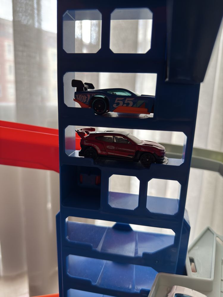 Hot Wheels Ultimate Garage