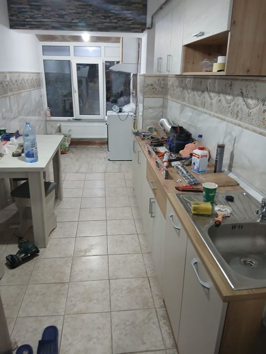 Închiriez apartament în Drăgășani , ultracentral, vedere superbă,