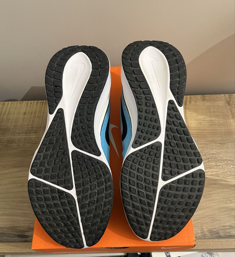 Nike Vomero 17 Men,s Road Running Shoes