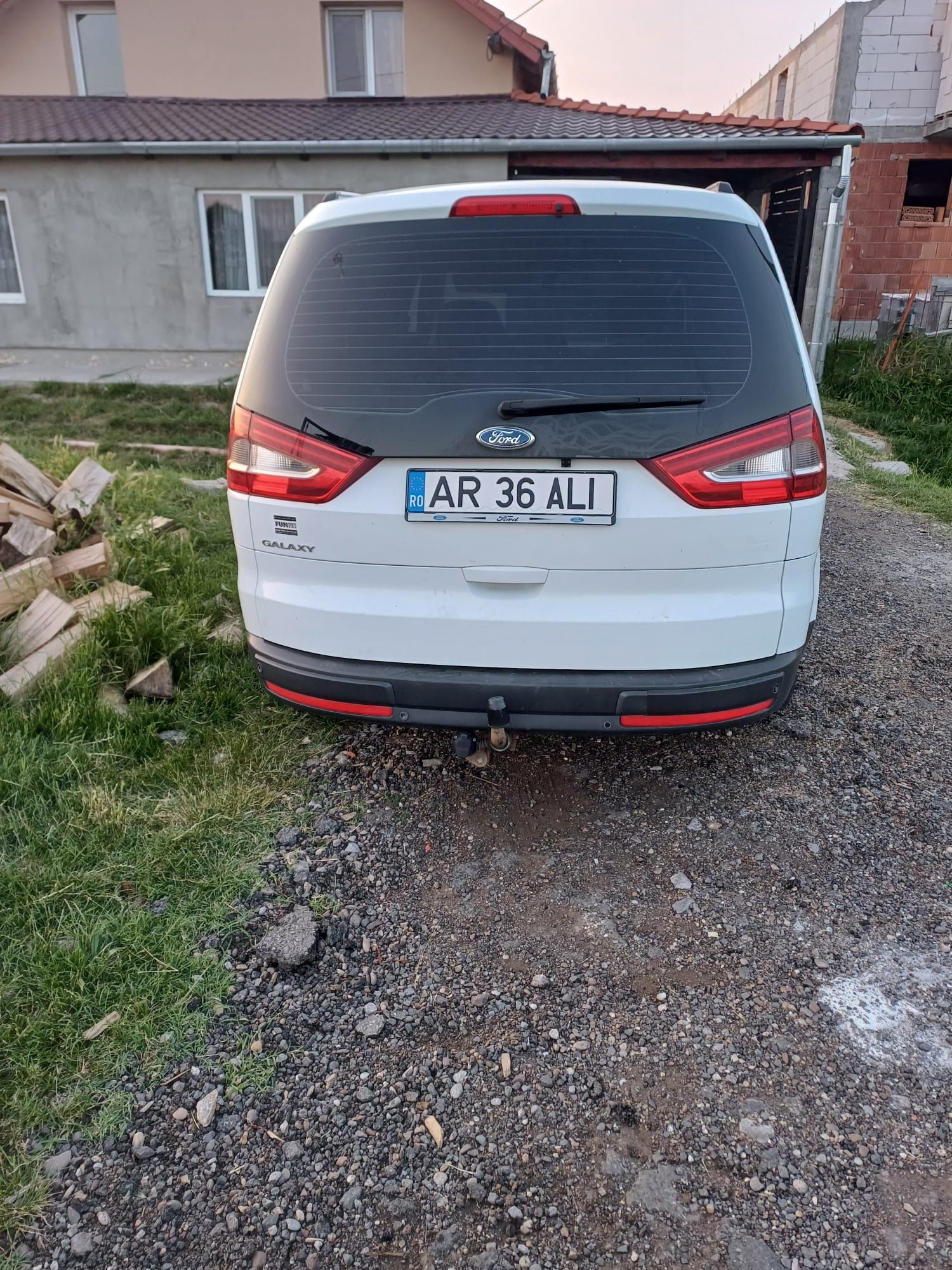 Vând Ford Galaxy 2012