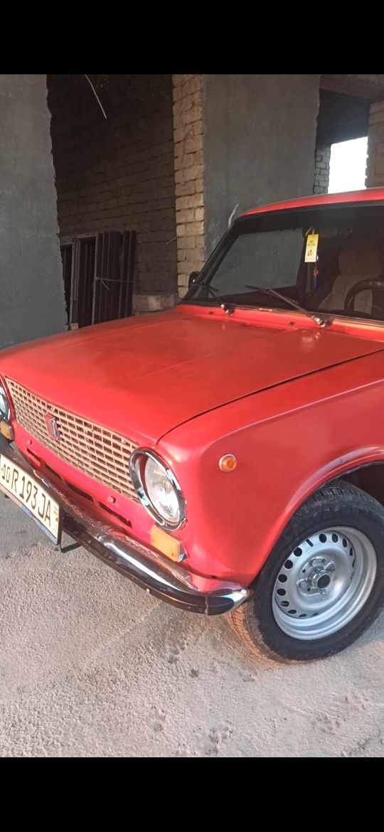 Vaz21011qizrangli