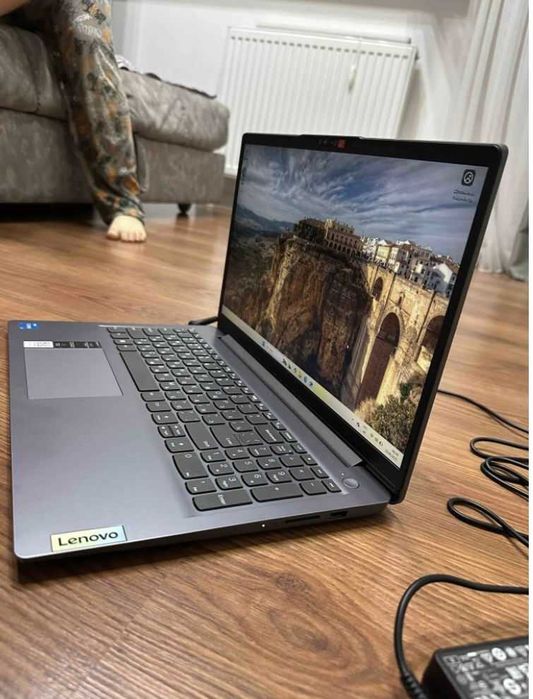 Lenovo IdeaPad Slim 3 15IRH8|i7-13620H|16GB|512GB SSD|Windows 10 Pro