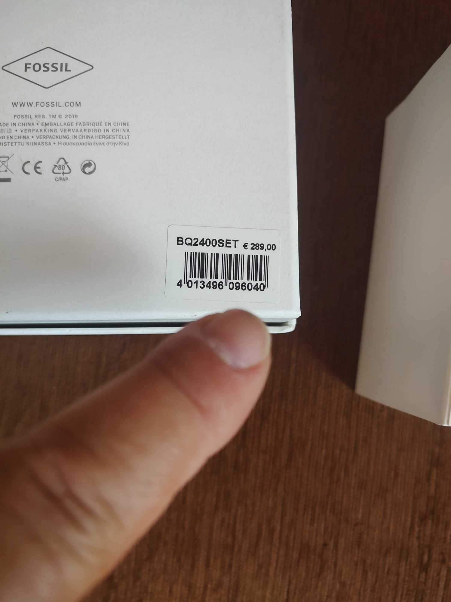 Set de ceasuri FOSSIL,bărbatesc si de damă in stare exceptionala!