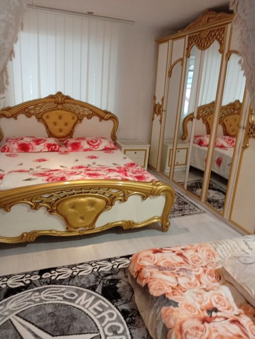 Vând casă cu mai multe anexe locuibile în Bonțida  cu gradina și solar