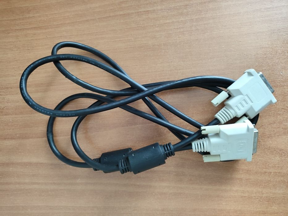 Продам шнур DVI .