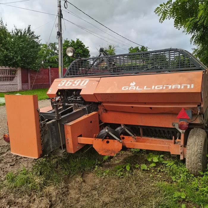 Vând presă Gallignani 3690