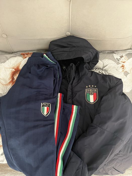 Продам куртку и штаны комплект сборной италии
