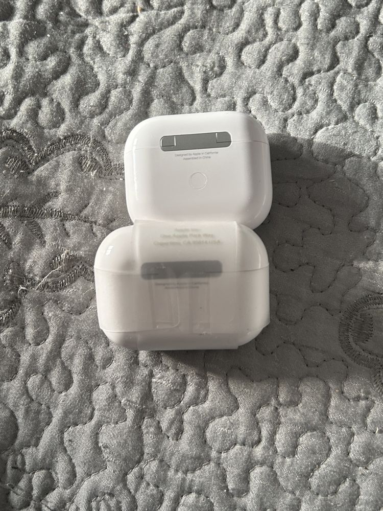 Vand casti airpods