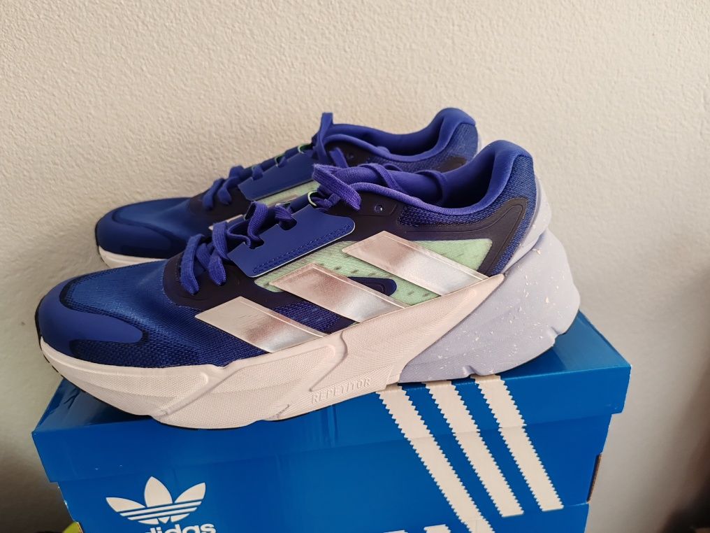 Vind Adidas mărimea 45 original
