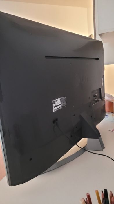 TV LG 43UH668V  – defect (display nefuncțional), restul ok