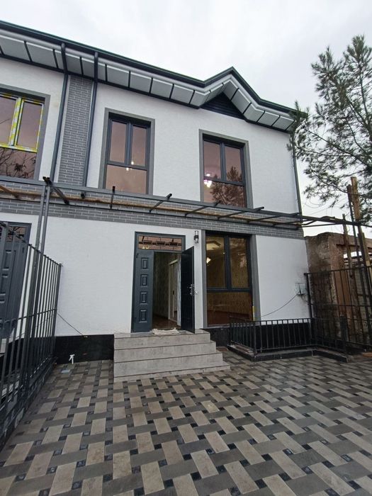 Продаю Дом 4.комнаты 1,8 сотки Авиасозлар Дубовая евро пол ключ.новый