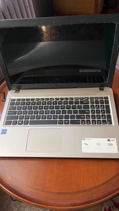 Laptop Asus pentru piese