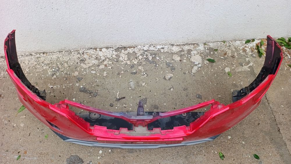 Bara fata Renault Arkana