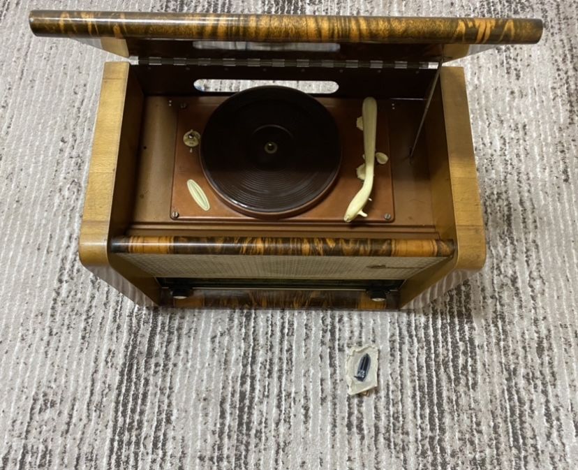 Vand pick-up foarte vechi