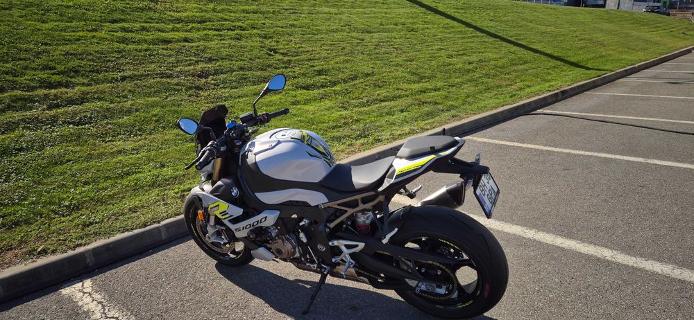 Moto NAKED BMW S1000R 2022