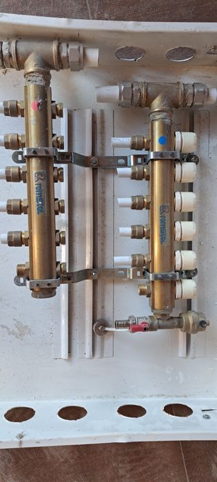 Distribuitor / colector agent termic încălzire Romstal 6 circuite