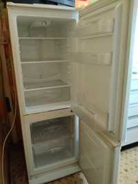 Продаю холодильник  LG  высота135,ширина50,,глубина55Морозилка внизу,