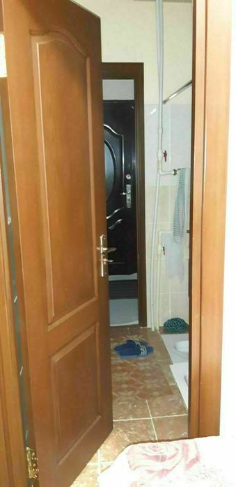 Хозяйкаси бн яшашга алохида хона топширамиз огил боллар болса хам