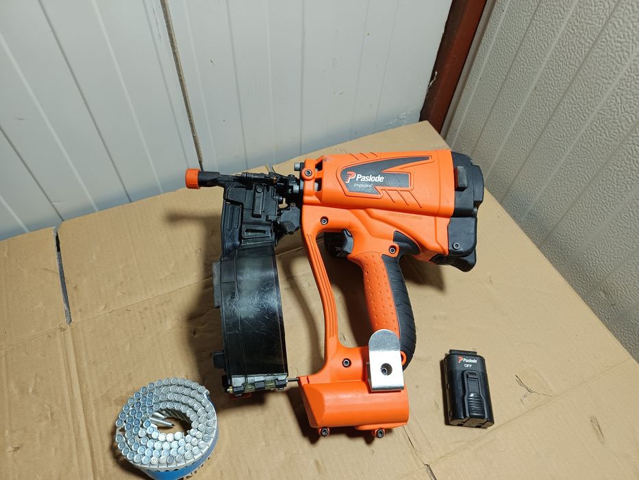 Paslode Impulse IM45 GN Pistol de batut cuie cu gaz fără fir cu litiu
