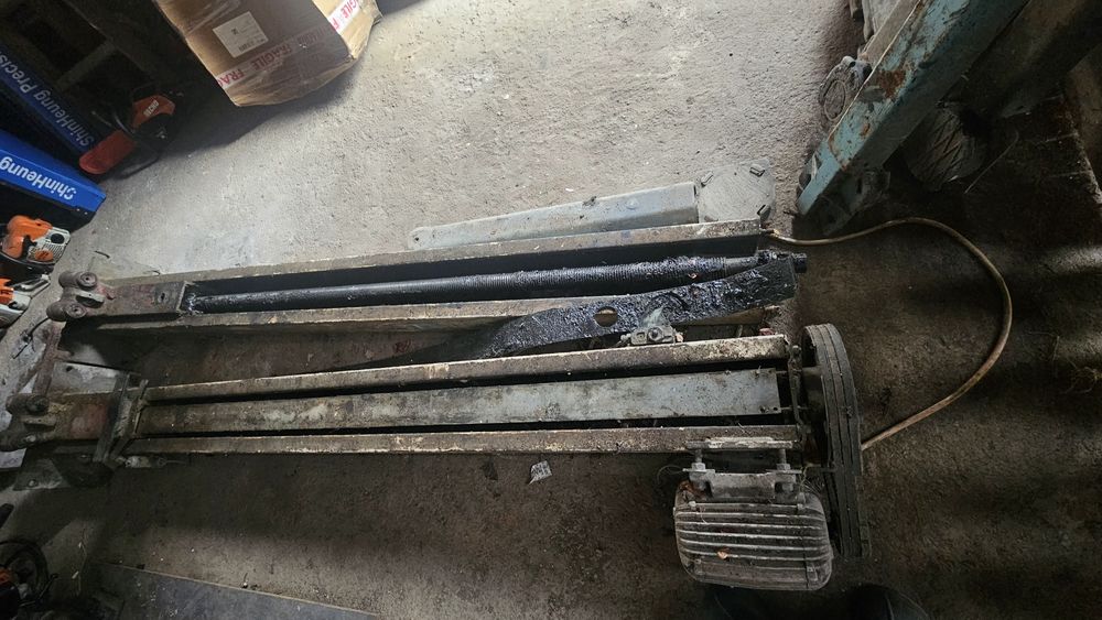 Elevator auto                   .