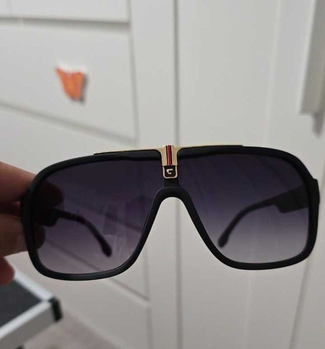 Ochelari de soare carrera