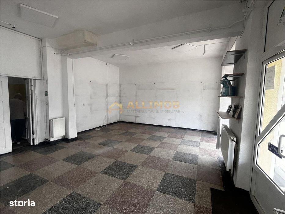 Spatiu comercial de 120 mp in Plopeni, zona cu vad .