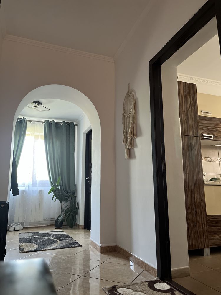 Casă și teren de vânzare în orașul Hârlău