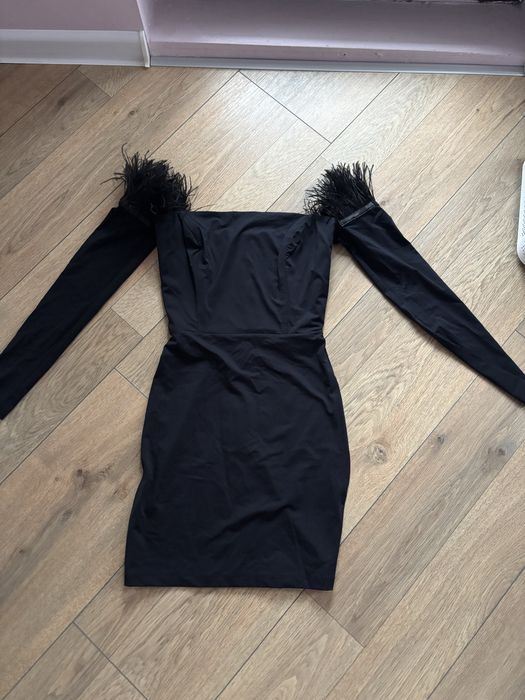 Елегантна рокля с пера Mijel