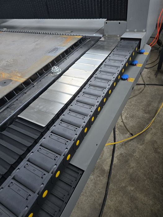 Лазер за рязане на метали 6 kW, 3000 / 1500 мм