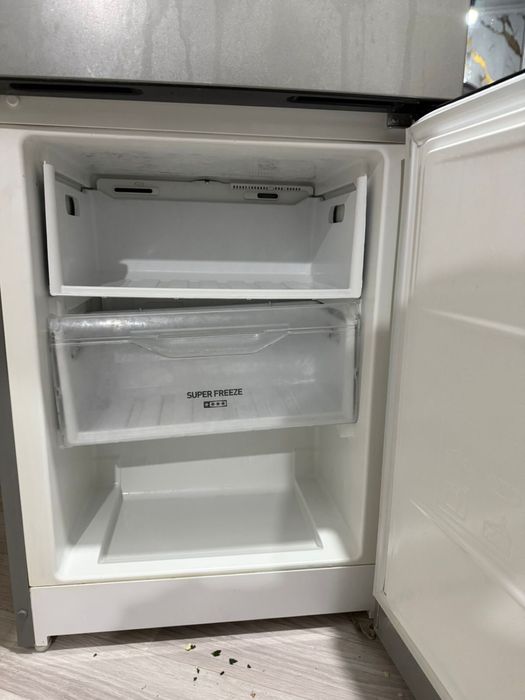 Холодильник Indesit