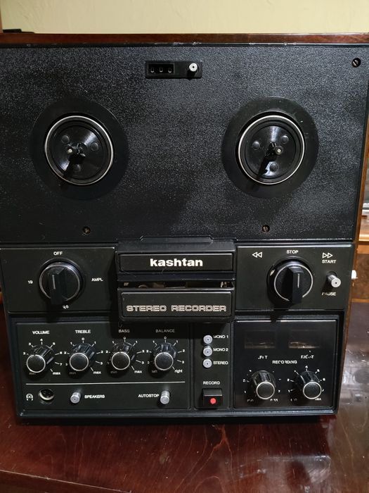 Vând magnetofon kashtan functional