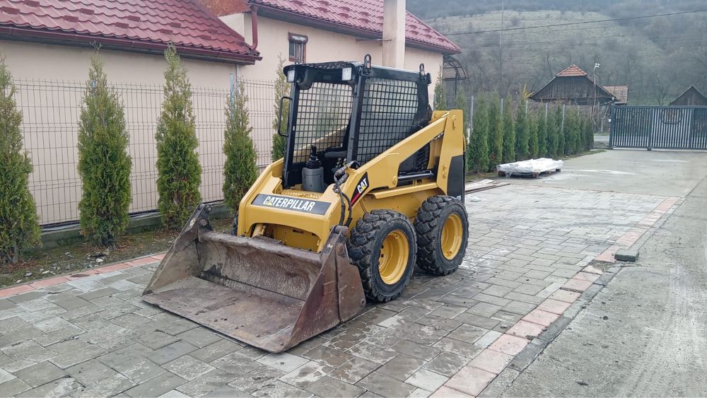 Minincarcator Caterpillar 226 3000kg an 2007