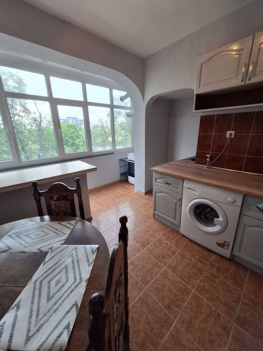 Дава се под наем Тристаен апартамент в Пловдив, Мараша - 90 кв.м за 425 € - Снимка #4