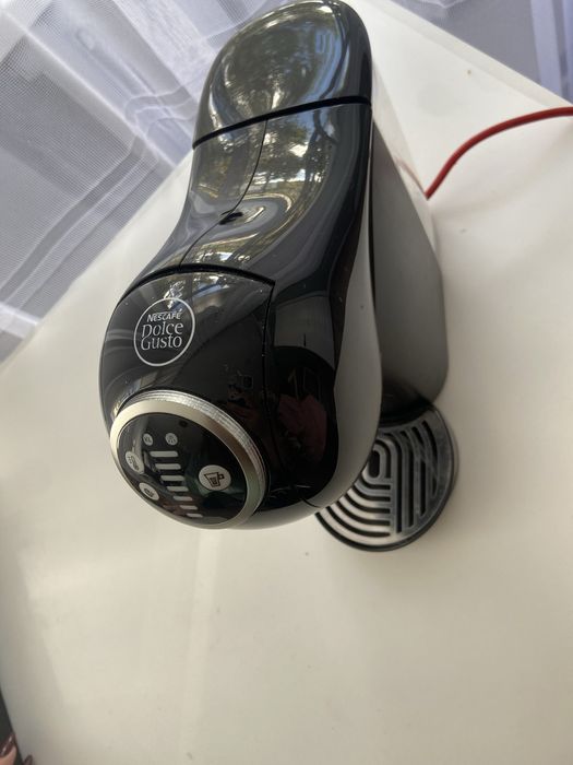 Поодам кофе машину капсульную