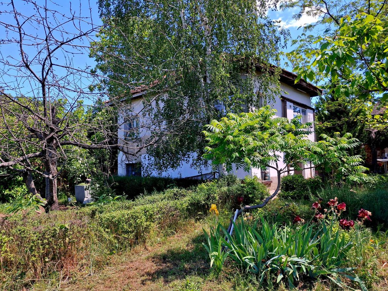 Продава се Къща в с. Остров, Област Враца - 120 кв.м за 309 €/кв.м - Снимка #1