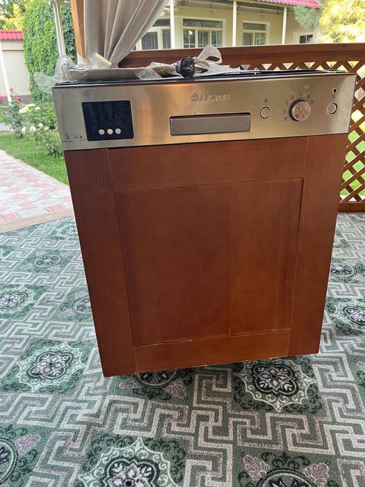 Посудомоечная машина Ariston