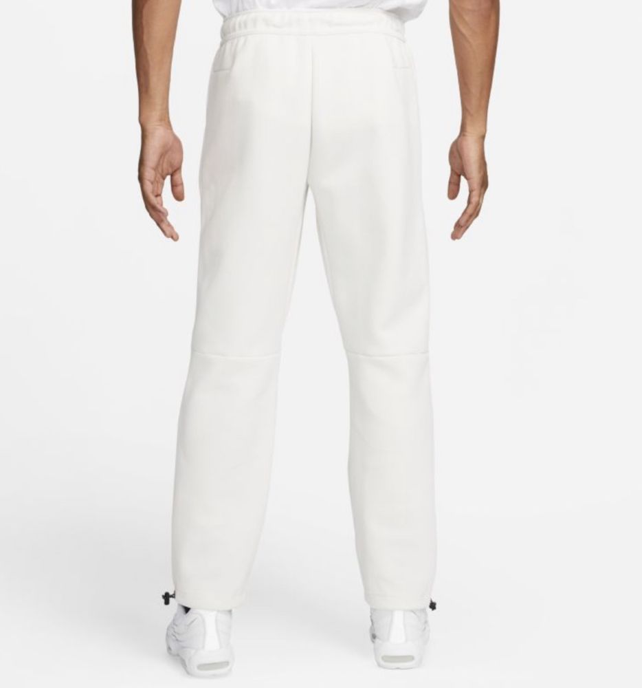Мъжки долнища Nike Tech Fleece - размер M/L