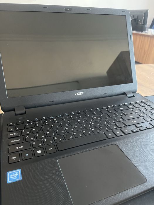 Ноутбук acer.    .