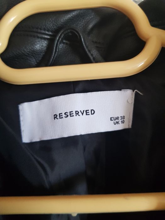 Geaca neagra Reserved