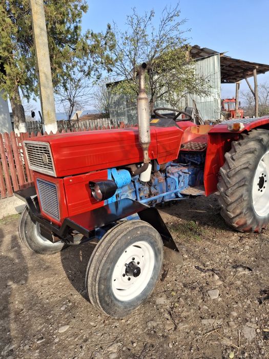 Tractoras u445 romanesc