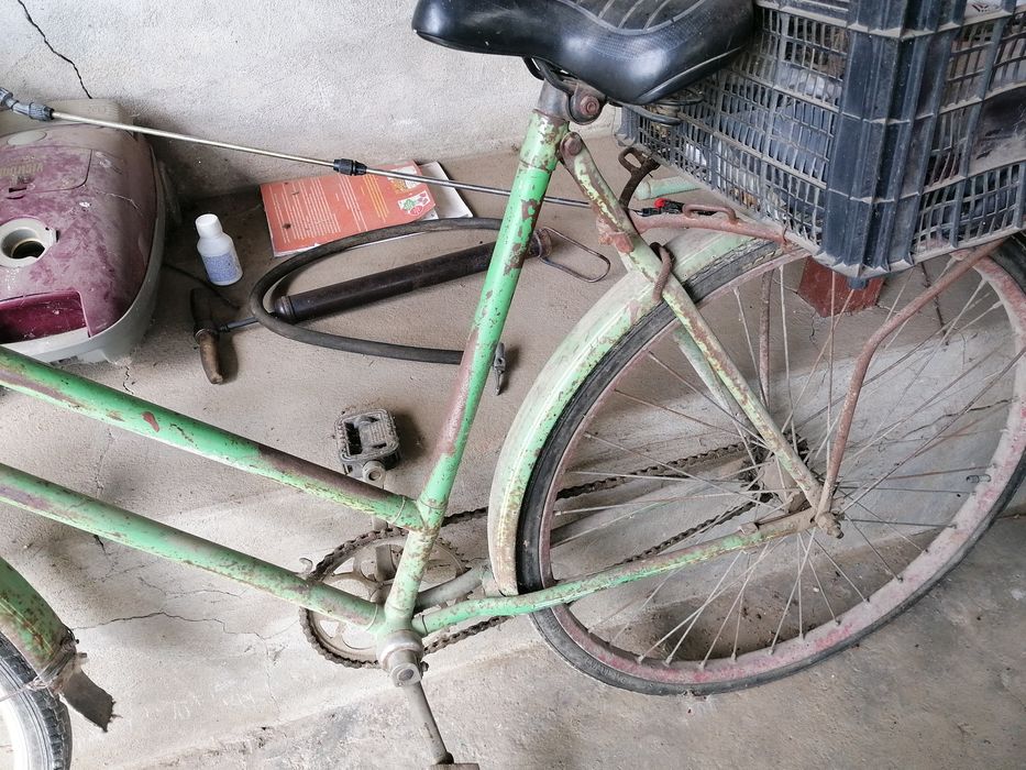 Vand 2 biciclete dama românești