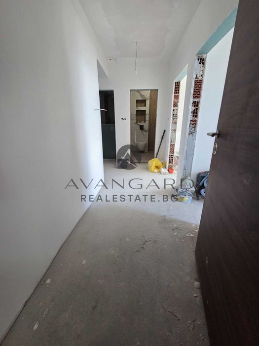 Продава се Тристаен апартамент в Пловдив, Тракия - 95 кв.м за 2053 €/кв.м - Снимка #9