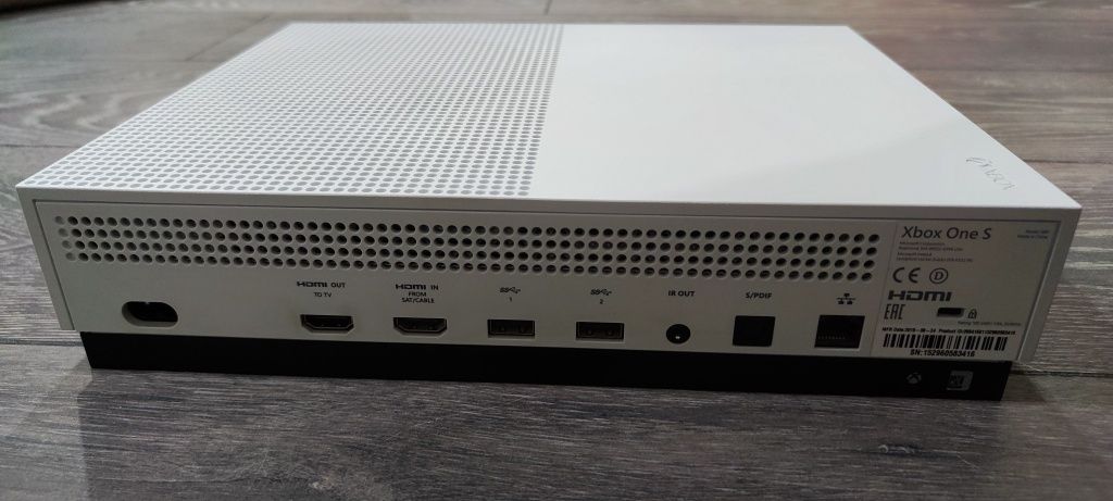 Xbox one S.  1 ТБ. Памяти