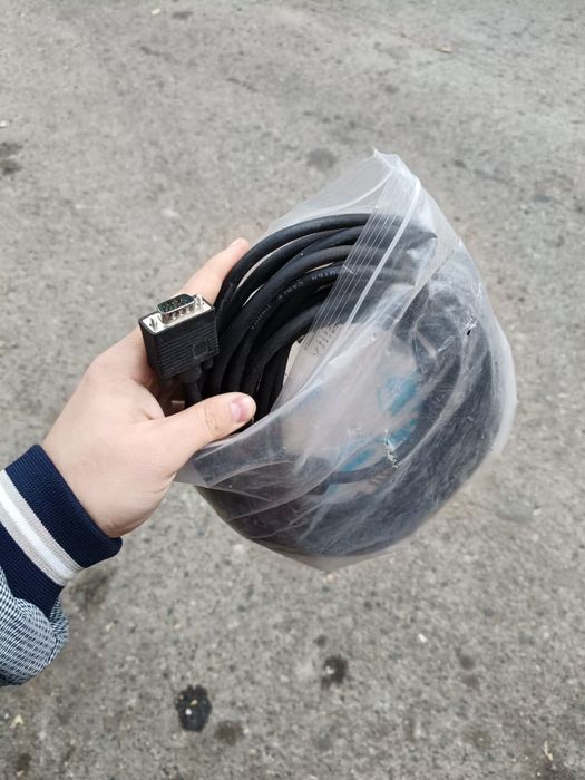 Продам VGA кабель (новый)
Длина: 5 или 10 метров.
Подходит для подключ