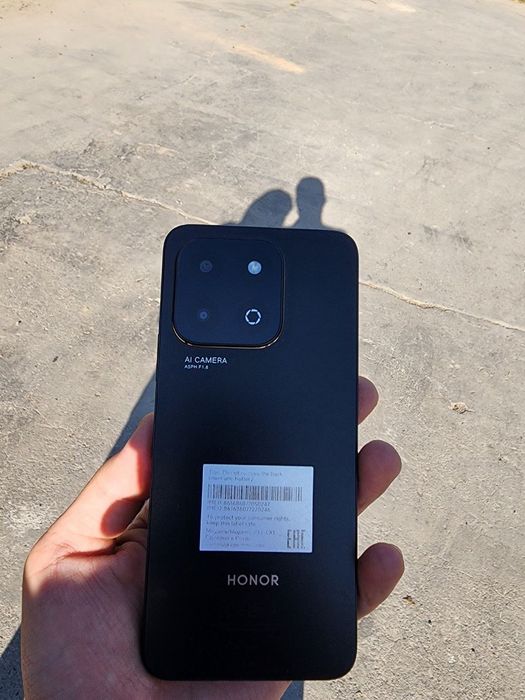Xonor x 6 b sotiladi