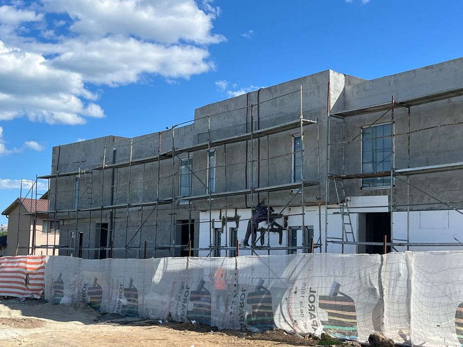 Constructii case la cheie, finisaje interioare, glet, tencuiala