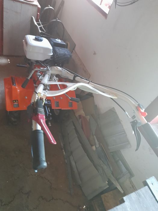 Vand motocultor Nou cu garantie