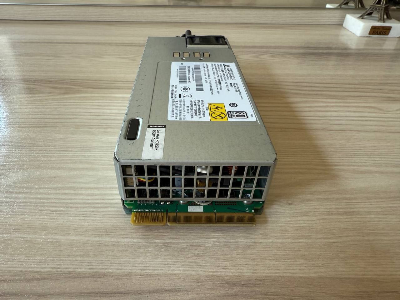 Блок питания Lenovo ThinkSystem 750W Platinum