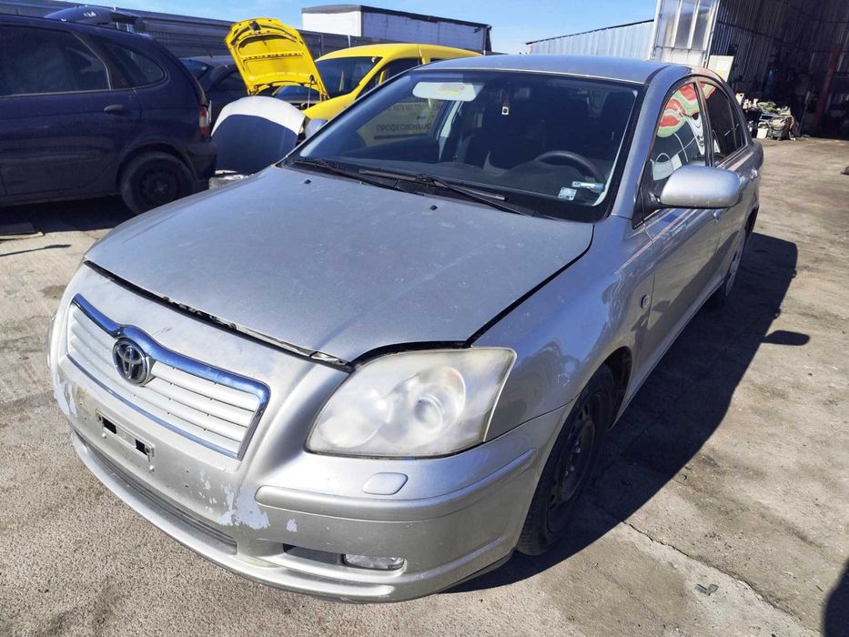 Toyota Avensis Т25 2.0 - 147к.с - 2003г. на части