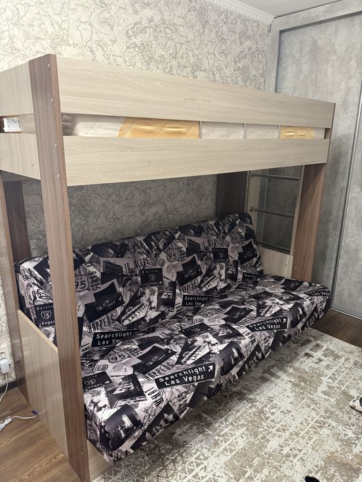 Детская кровать + диван